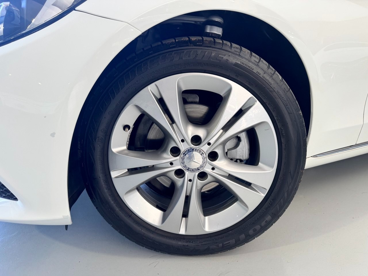 C 180 1.6 16V 4P CGI AVANTGARDE TURBO AUTOMÁTICO
