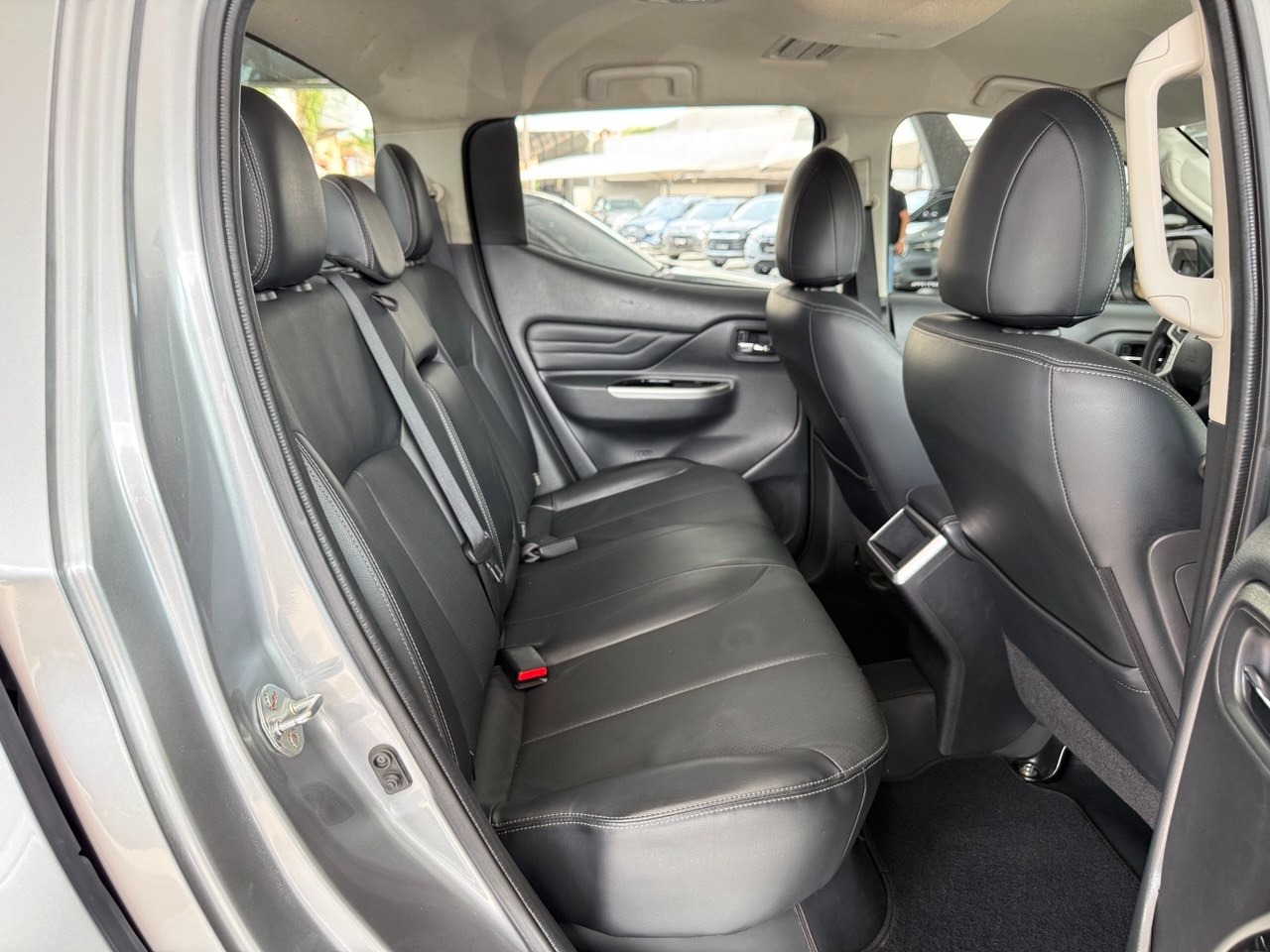 MITSUBISHI L 200 Triton 2.4 16V SPORT HPE-S 4X4 CABINE DUPLA TURBO DIESEL AUTOMÁTICO
