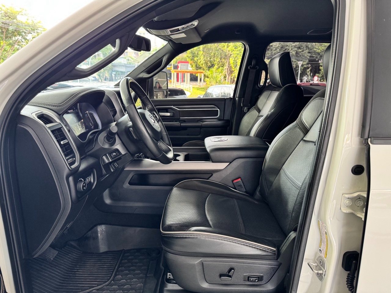 2500 6.7 I6 24V SLT CABINE DUPLA TURBO DIESEL NIGHT EDITION 4X4 AUTOMÁTICO