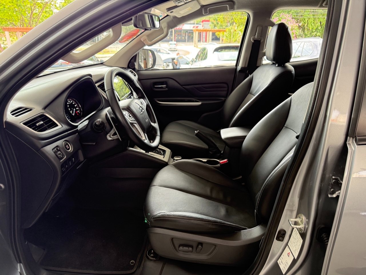 MITSUBISHI L 200 Triton 2.4 16V SPORT HPE-S 4X4 CABINE DUPLA TURBO DIESEL AUTOMÁTICO