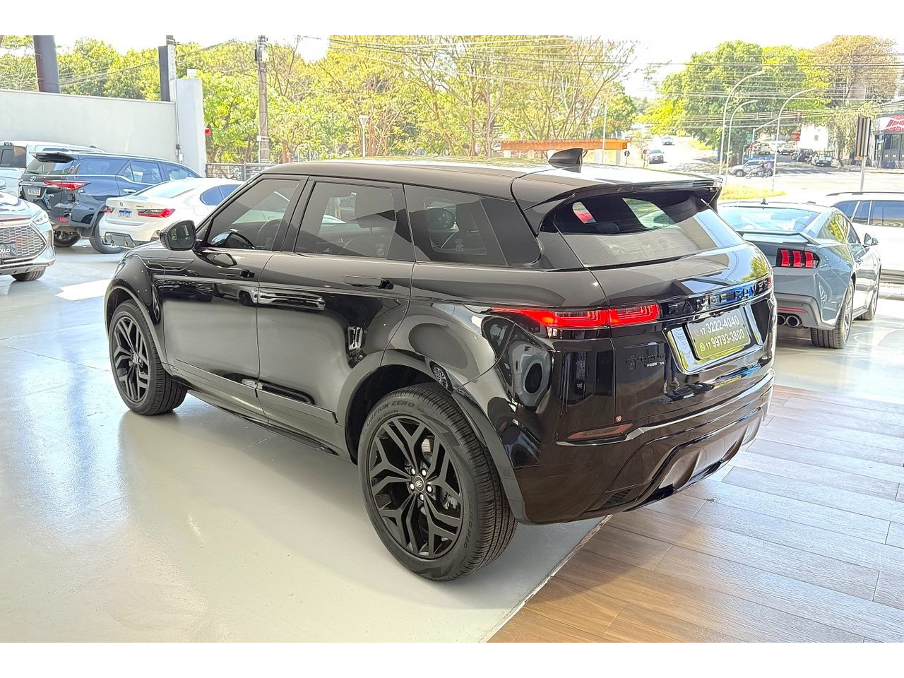 Range Rover Evoque 2.0 4P FLEX P250 R-DYNAMIC SE AWD AUTOMÁTICO