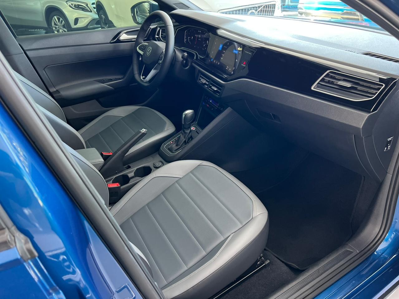 Nivus 1.0 4P FLEX 200 TSI HIGHLINE TURBO AUTOMÁTICO