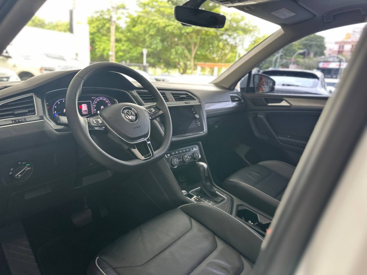 VOLKSWAGEN Tiguan 1.4 16V 4P TSI 250 FLEX TURBO COMFORTLINE AUTOMÁTICO