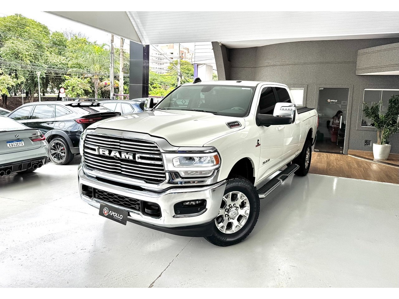 2500 6.7 I6 24V SLT CABINE DUPLA TURBO DIESEL LARAMIE 4X4 AUTOMÁTICO