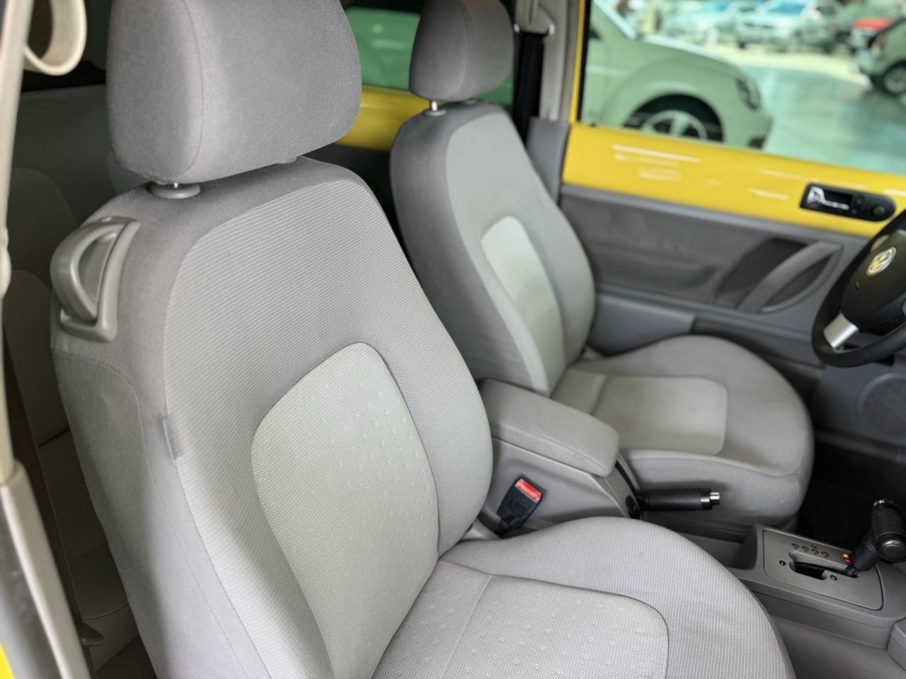 VOLKSWAGEN New Beetle 2.0 MI AUTOMÁTICO