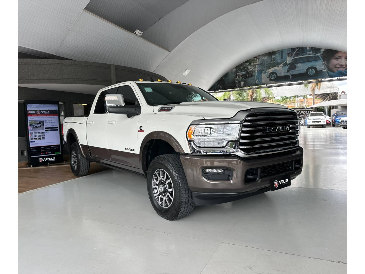 RAM 3500 6.7 I6 LIMITED LONG HORN CABINE DUPLA 4X4 TURBO DIESEL AUTOMÁTICO