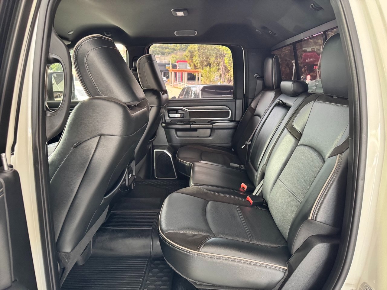 2500 6.7 I6 24V SLT CABINE DUPLA TURBO DIESEL NIGHT EDITION 4X4 AUTOMÁTICO