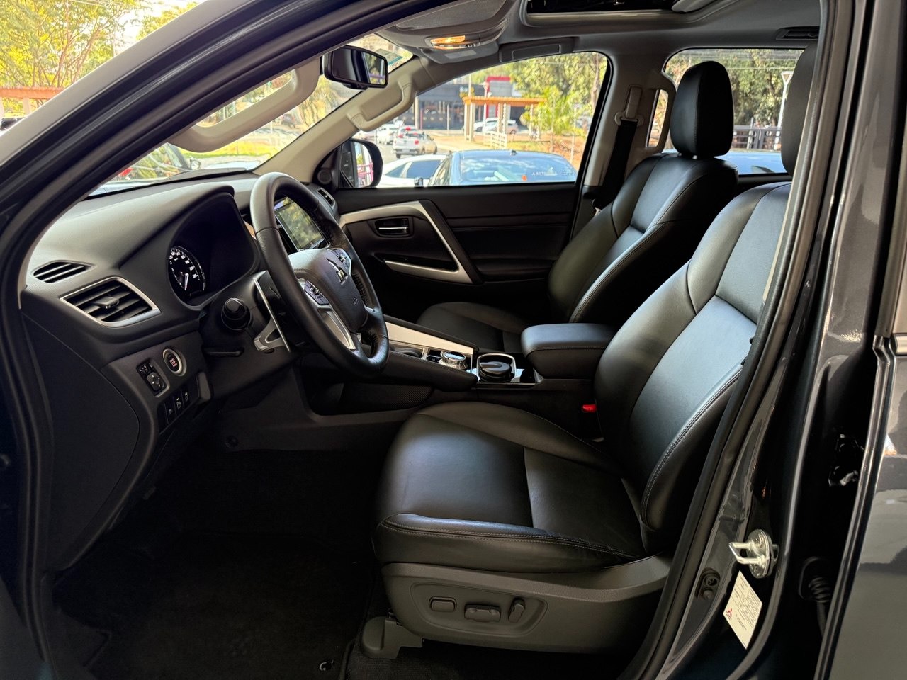 Pajero Sport 2.4 16V 4P HPE-S AWD TURBO DIESEL AUTOMÁTICO
