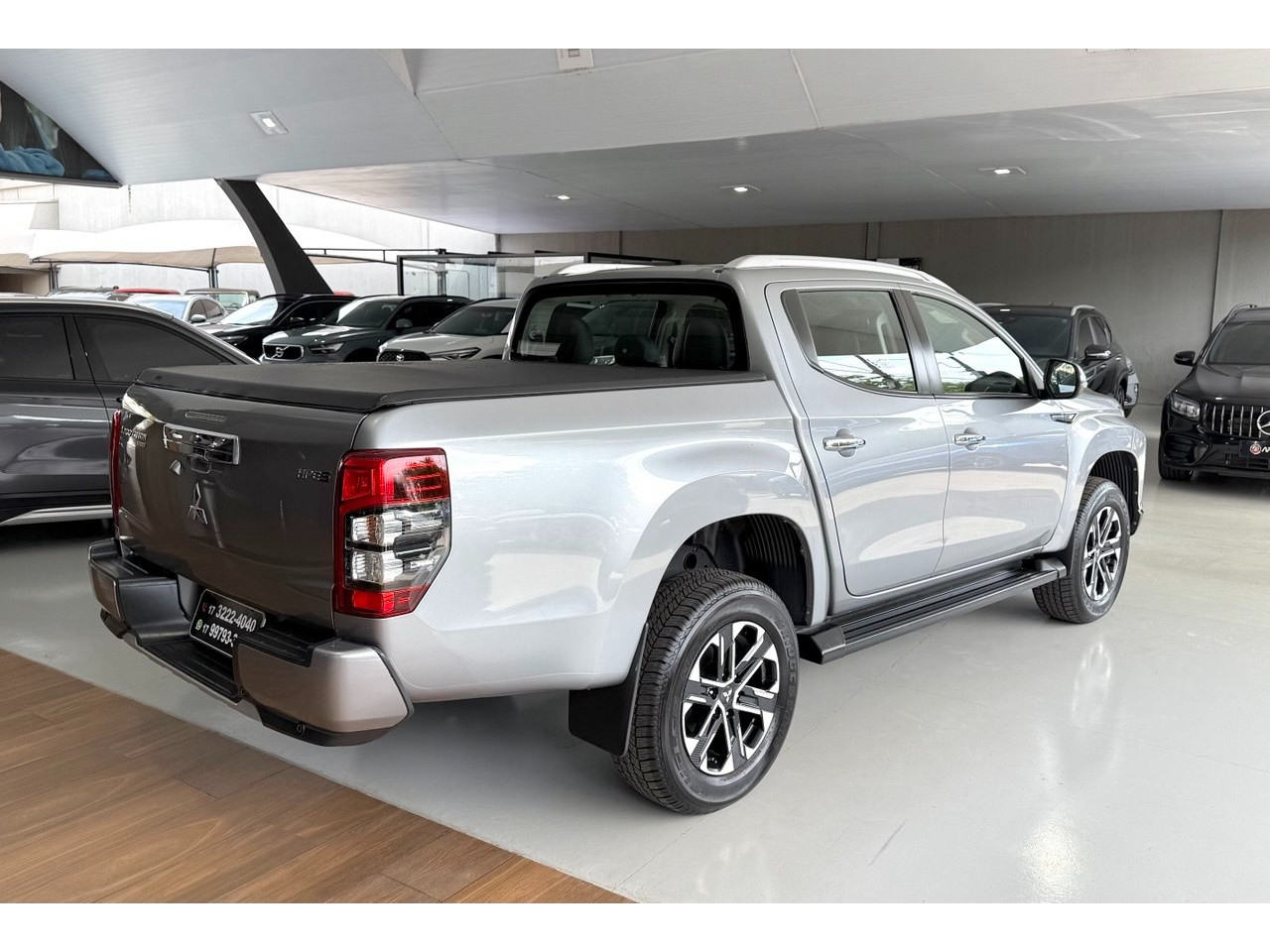 MITSUBISHI L 200 Triton 2.4 16V SPORT HPE-S 4X4 CABINE DUPLA TURBO DIESEL AUTOMÁTICO