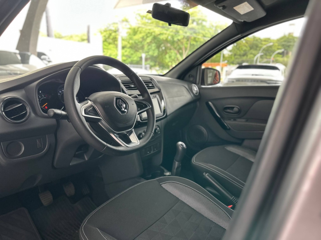 RENAULT Logan 1.0 12V 4P FLEX SCE ZEN