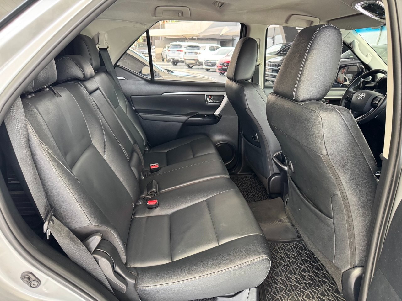 Hilux SW4 2.7 16V 4P FLEX SRV 7 LUGARES AUTOMÁTICO