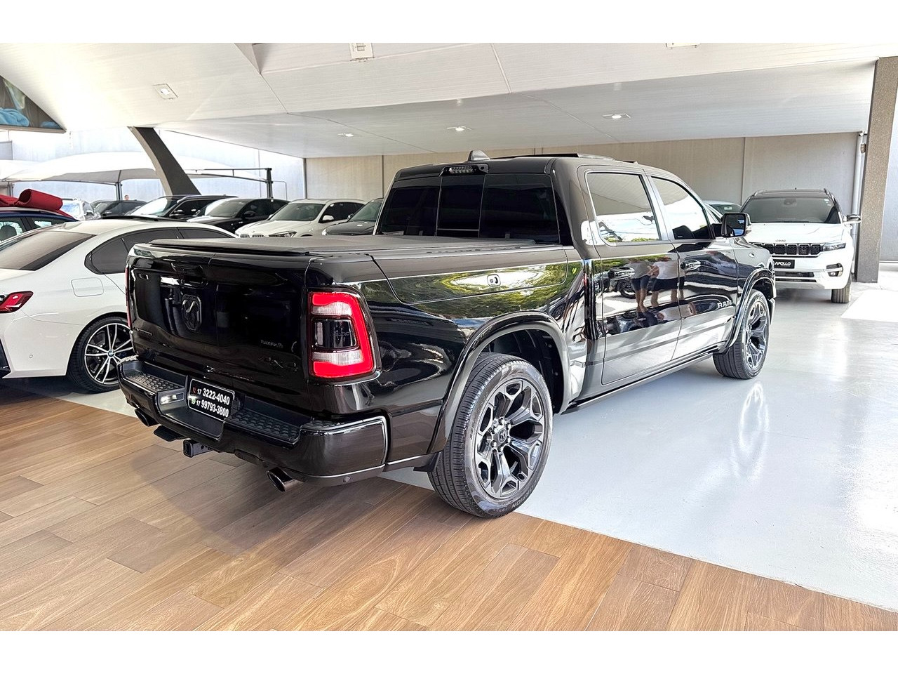 1500 5.7 V8 LIMITED NIGHT EDITION CABINE DUPLA 4X4 AUTOMÁTICO