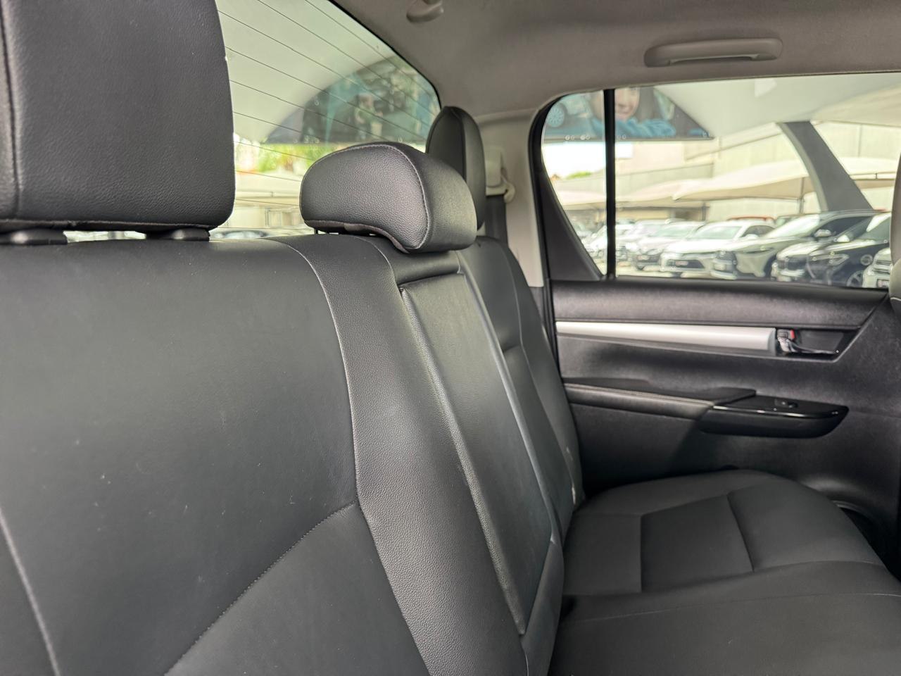 TOYOTA Hilux Caminhonete 2.8 16V SRV 4X4 DIESEL CABINE DUPLA AUTOMÁTICO