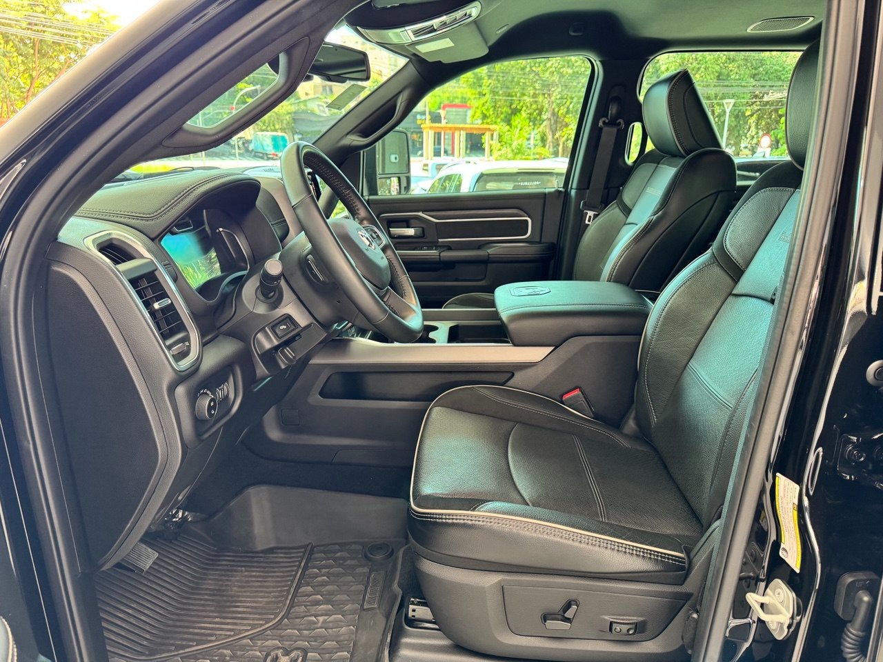 2500 6.7 I6 24V SLT CABINE DUPLA TURBO DIESEL NIGHT EDITION 4X4 AUTOMÁTICO