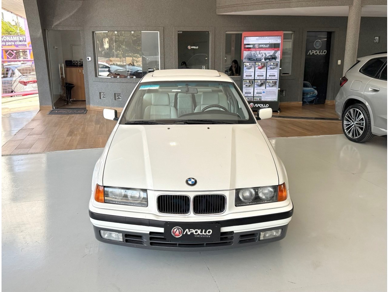 325I 2.5 24V 4P AUTOMÁTICO