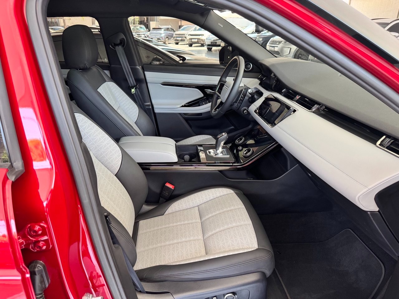 Range Rover Evoque 2.0 4P FLEX P250 R-DYNAMIC HSE AWD AUTOMÁTICO