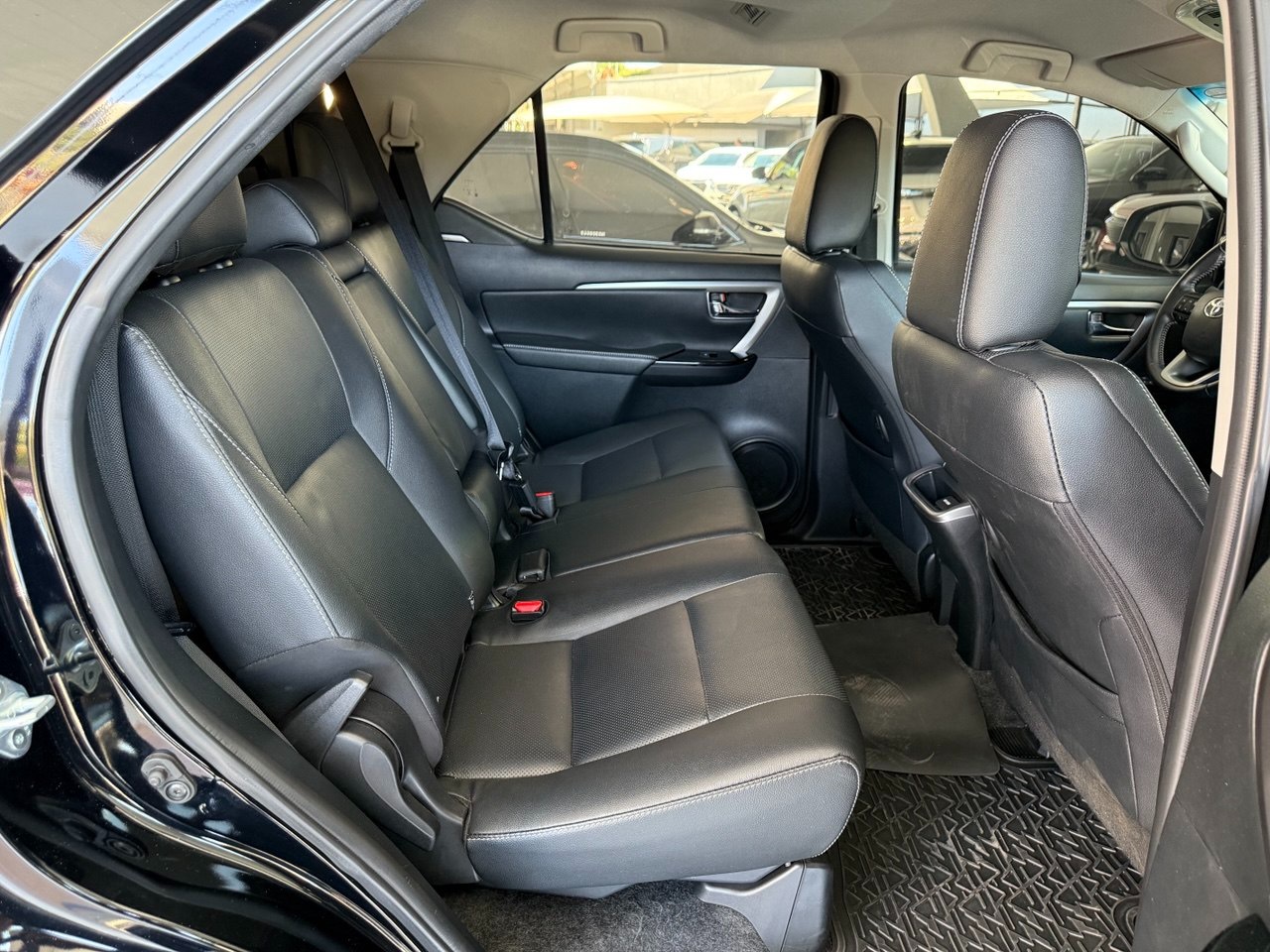 Hilux SW4 2.8 16V 4P SRX 4X4 7 LUGARES TURBO DIESEL AUTOMÁTICO