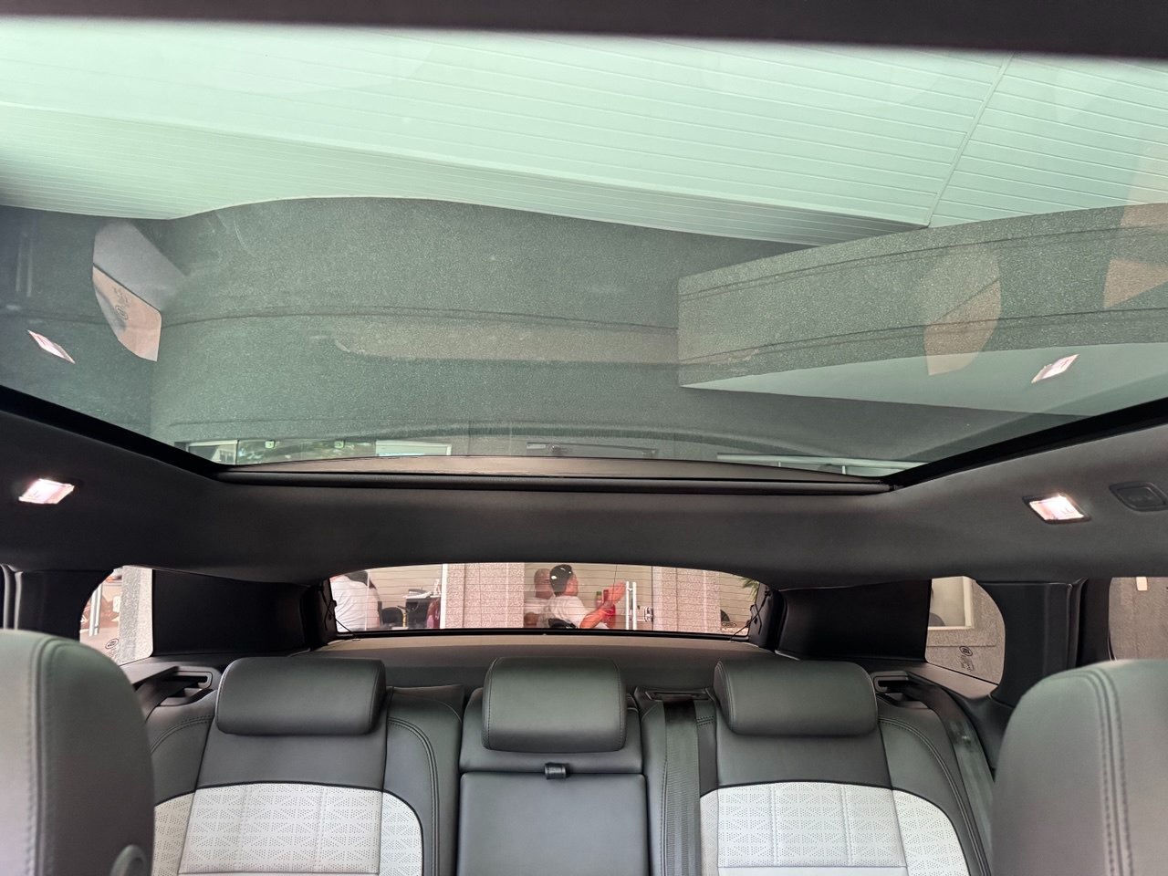 Range Rover Evoque 2.0 4P FLEX P250 R-DYNAMIC HSE AWD AUTOMÁTICO