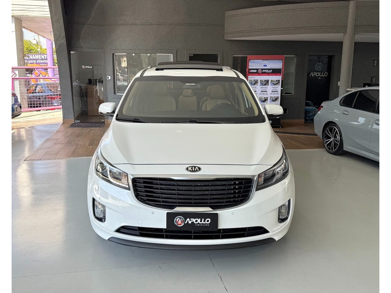 Carnival 3.3 V6 4P EX
