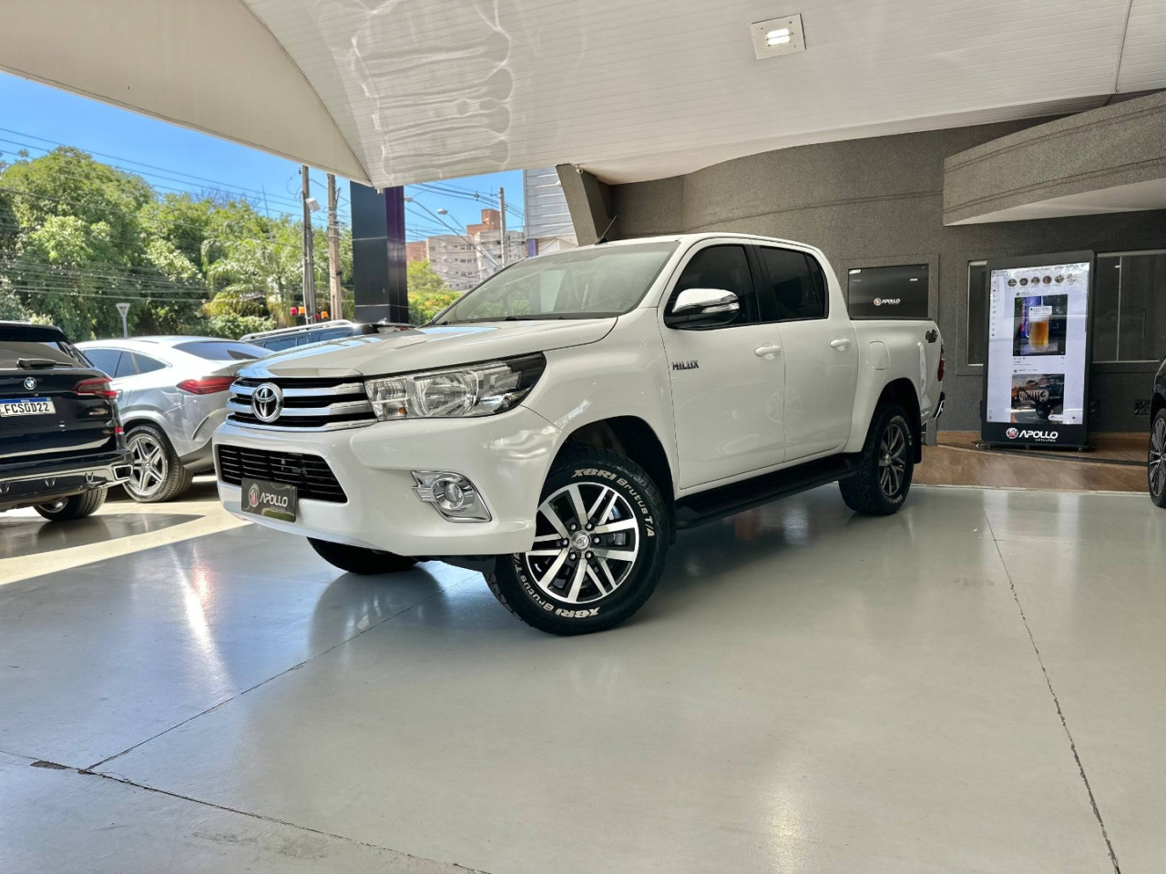 Hilux Caminhonete 2.8 16V SRV 4X4 DIESEL CABINE DUPLA AUTOMÁTICO