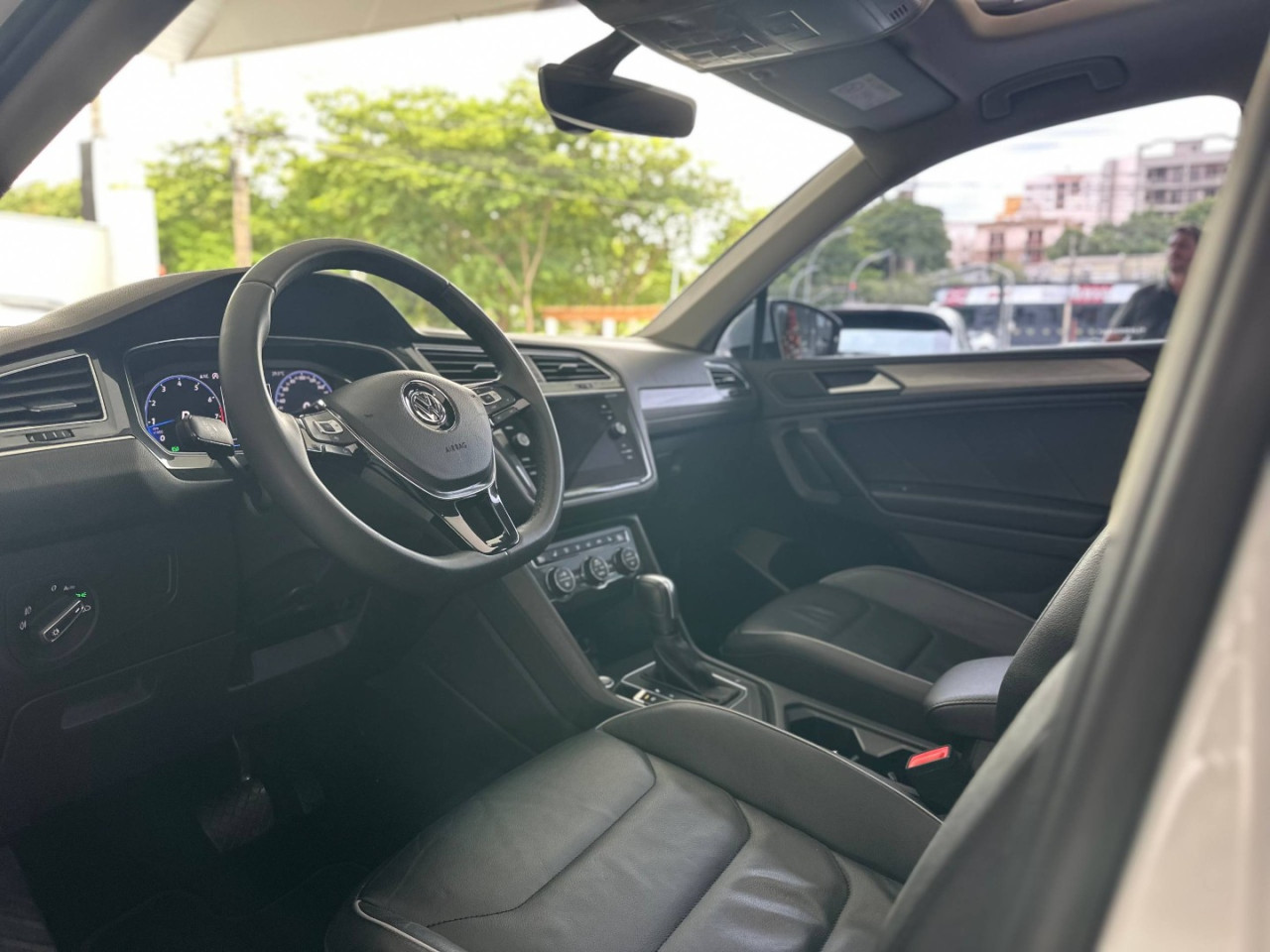 VOLKSWAGEN Tiguan 1.4 16V 4P TSI 250 FLEX TURBO COMFORTLINE AUTOMÁTICO