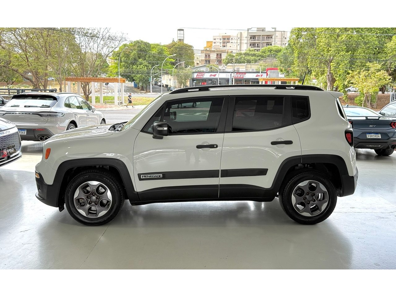 Renegade 1.8 16V 4P FLEX AUTOMÁTICO