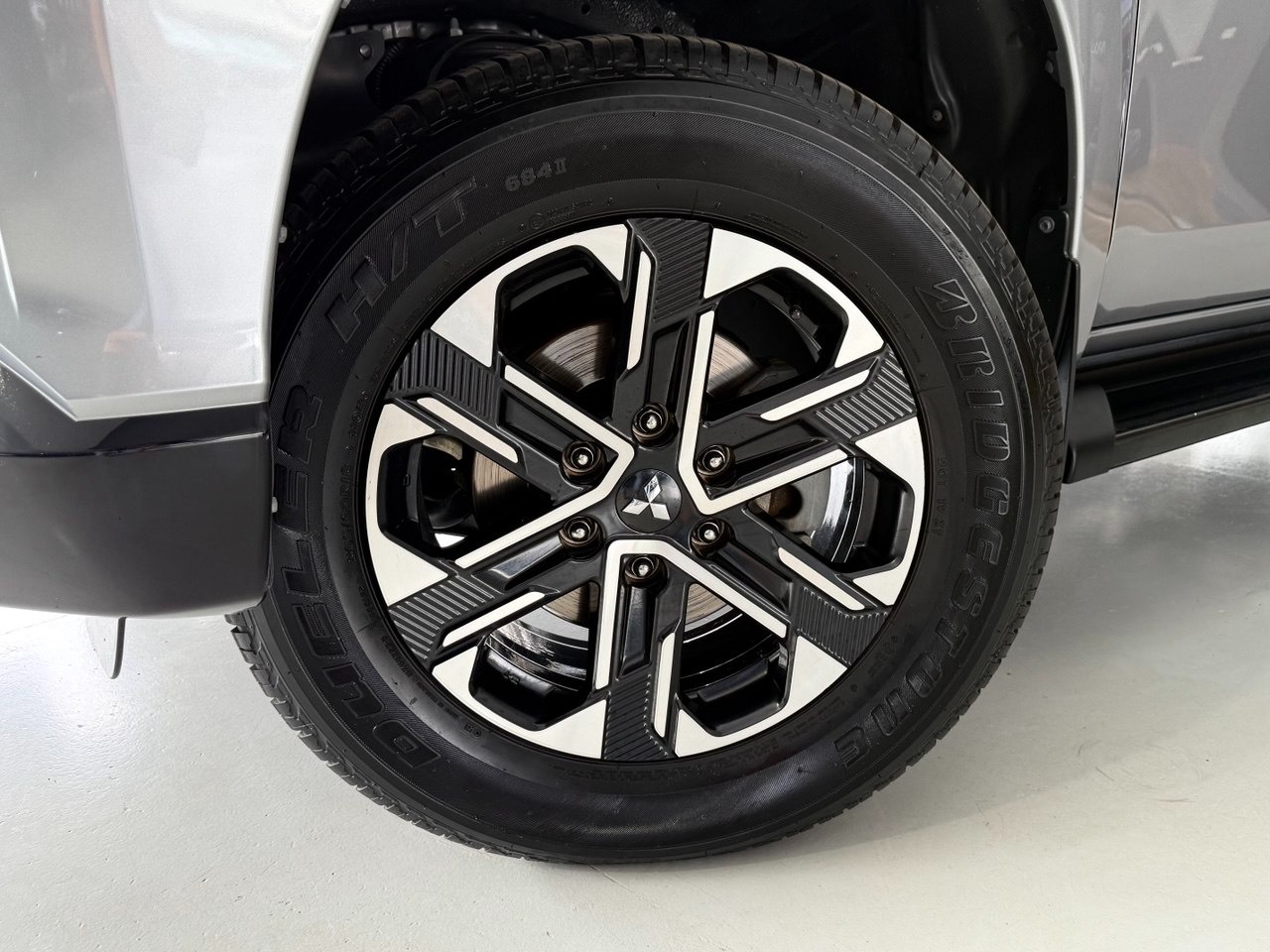MITSUBISHI L 200 Triton 2.4 16V SPORT HPE-S 4X4 CABINE DUPLA TURBO DIESEL AUTOMÁTICO