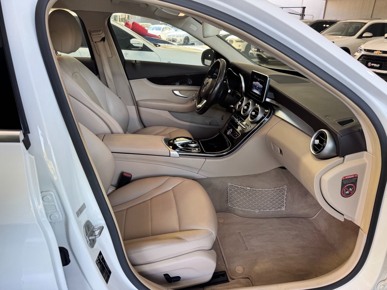 C 180 1.6 16V 4P CGI AVANTGARDE TURBO AUTOMÁTICO