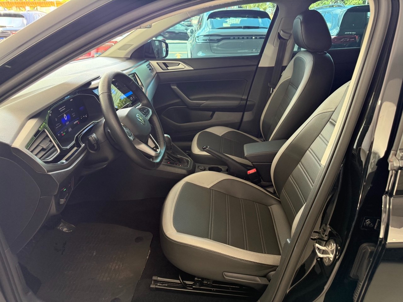 VOLKSWAGEN Nivus 1.0 4P FLEX 200 TSI COMFORTLINE TURBO AUTOMÁTICO
