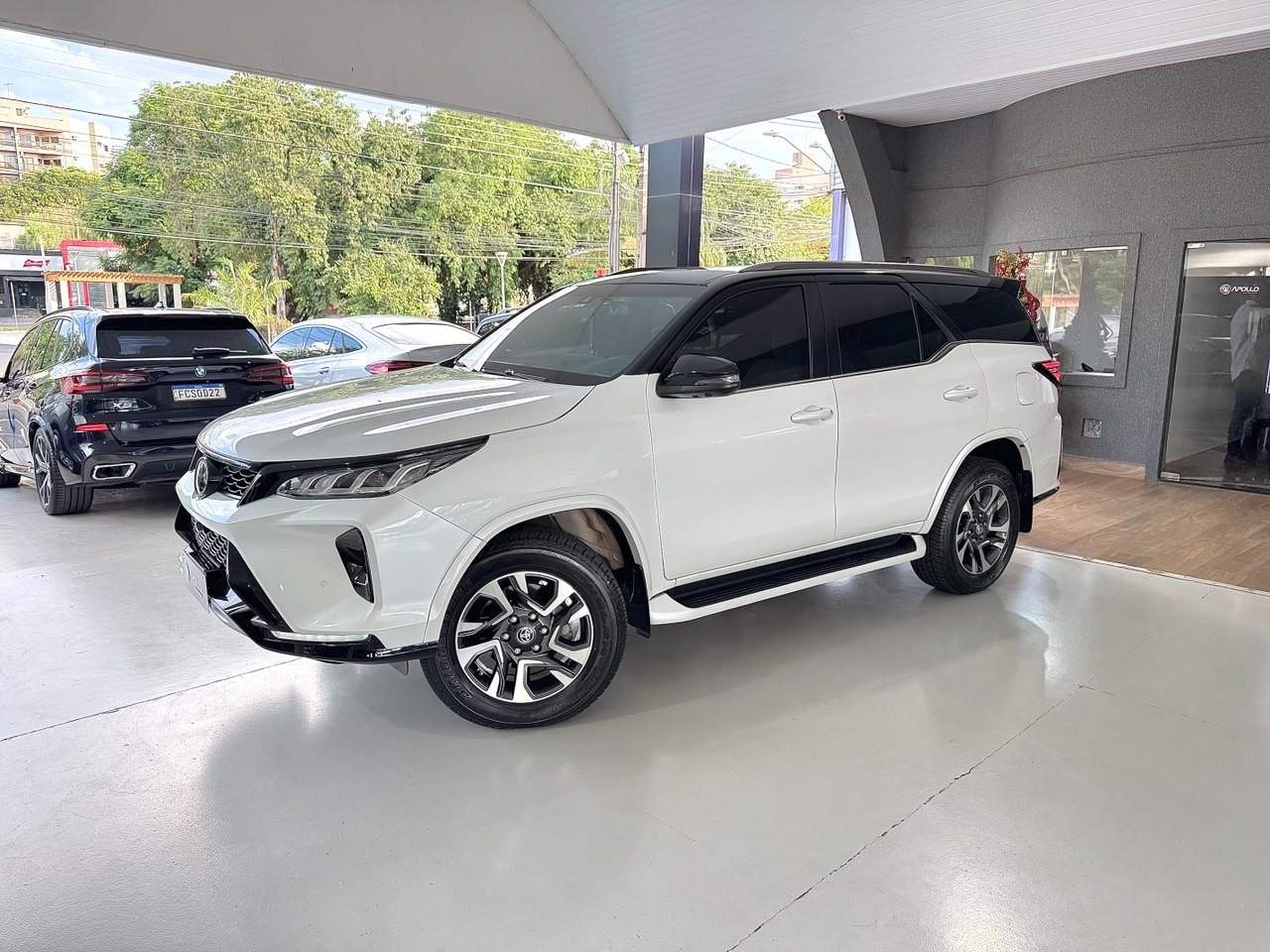 Hilux SW4 2.8 4P SRX 4X4 DIAMOND 7 LUGARES TURBO DIESEL AUTOMÁTICO