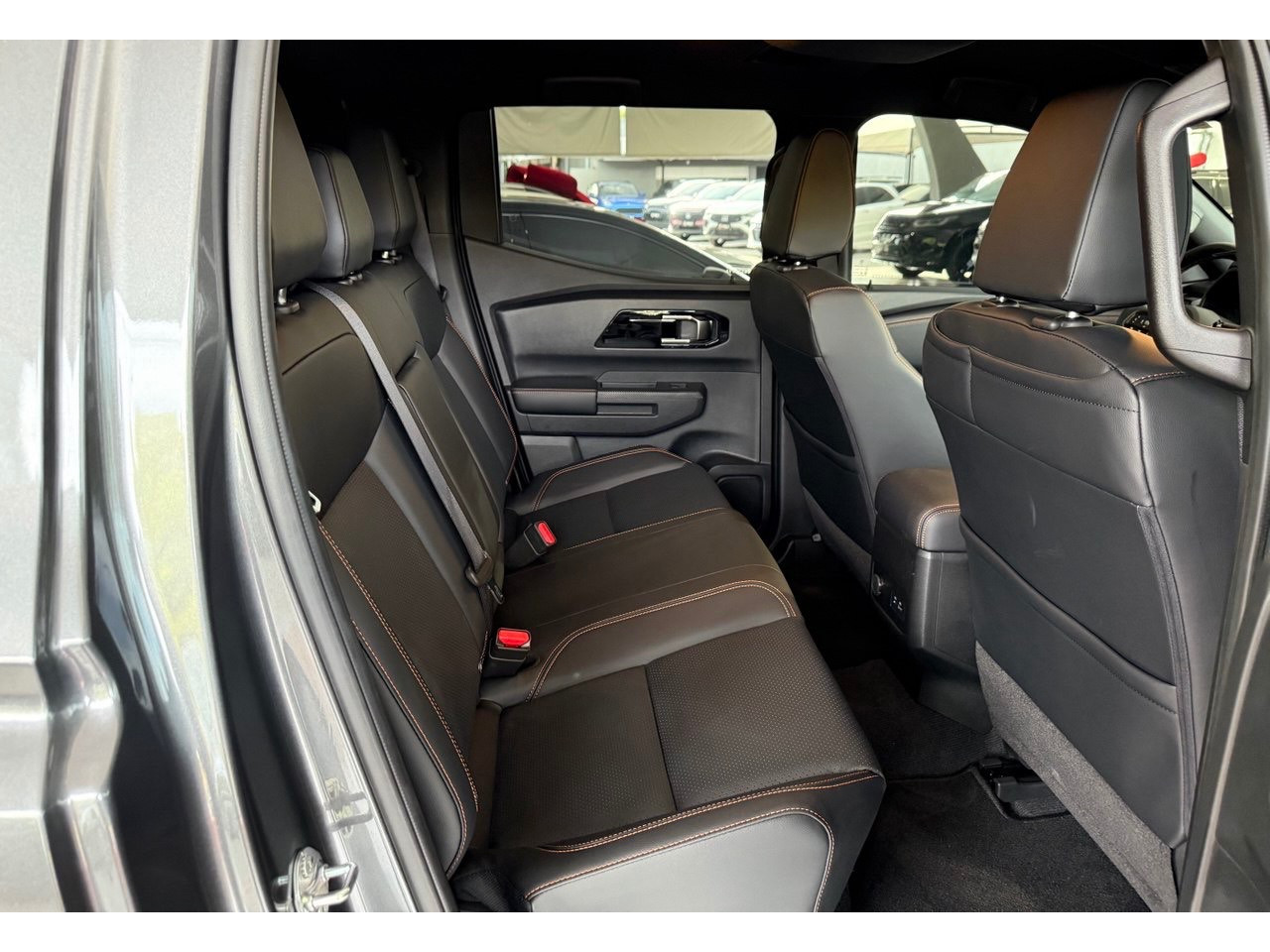 Triton 2.4 KATANA SR80 HPE BITURBO DIESEL CABINE DUPLA 4X4 AUTOMÁTICO
