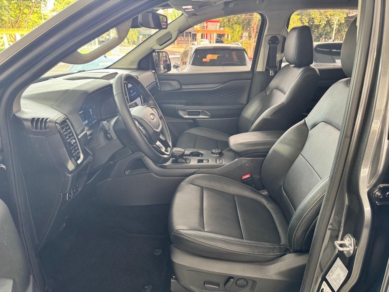 FORD Ranger 3.0 V6 4X4 LIMITED PLUS TURBO DIESEL CABINE DUPLA AUTOMÁTICO