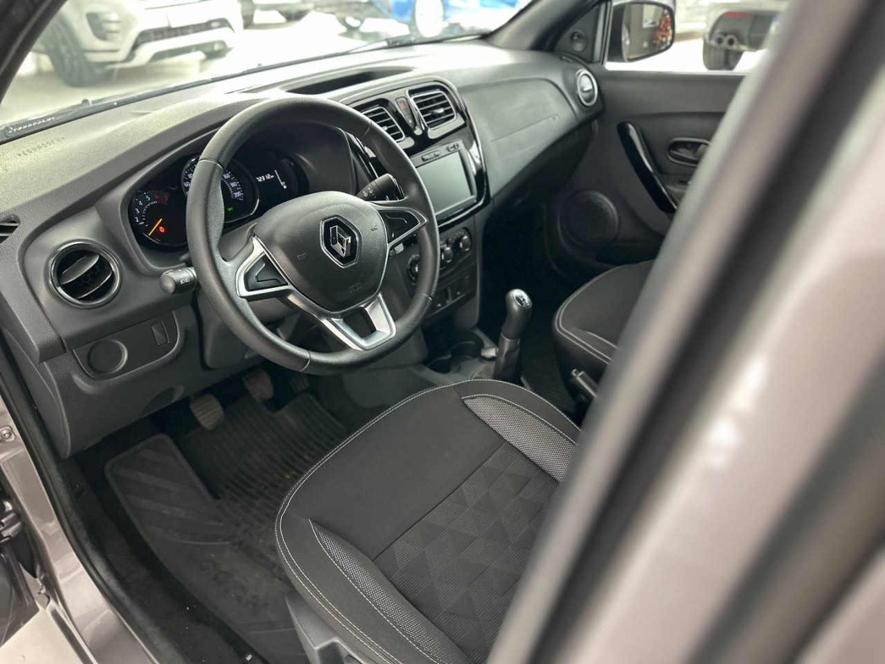 RENAULT Logan 1.0 12V 4P FLEX SCE ZEN