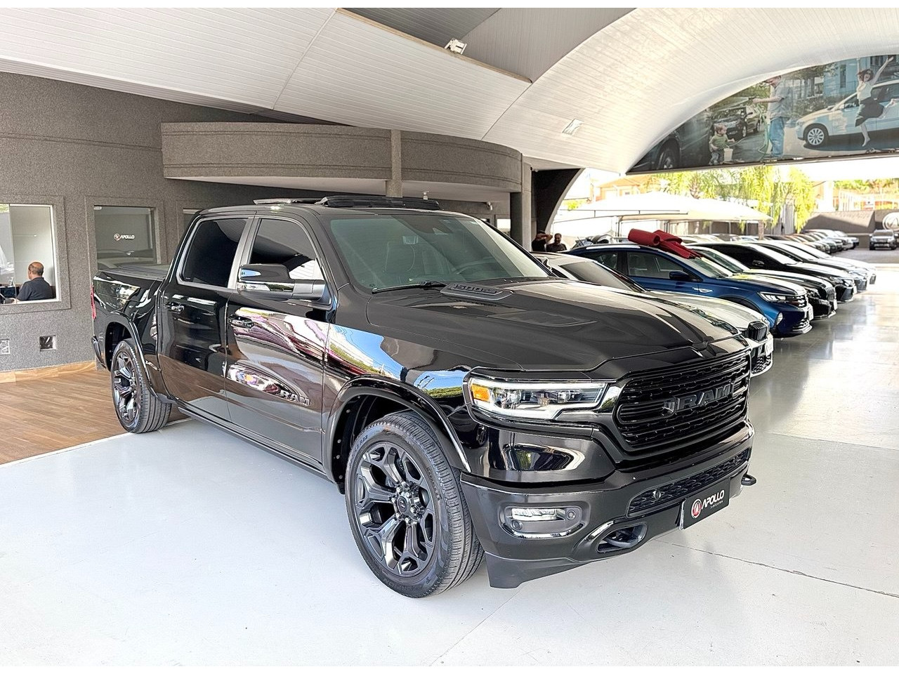 1500 5.7 V8 LIMITED NIGHT EDITION CABINE DUPLA 4X4 AUTOMÁTICO