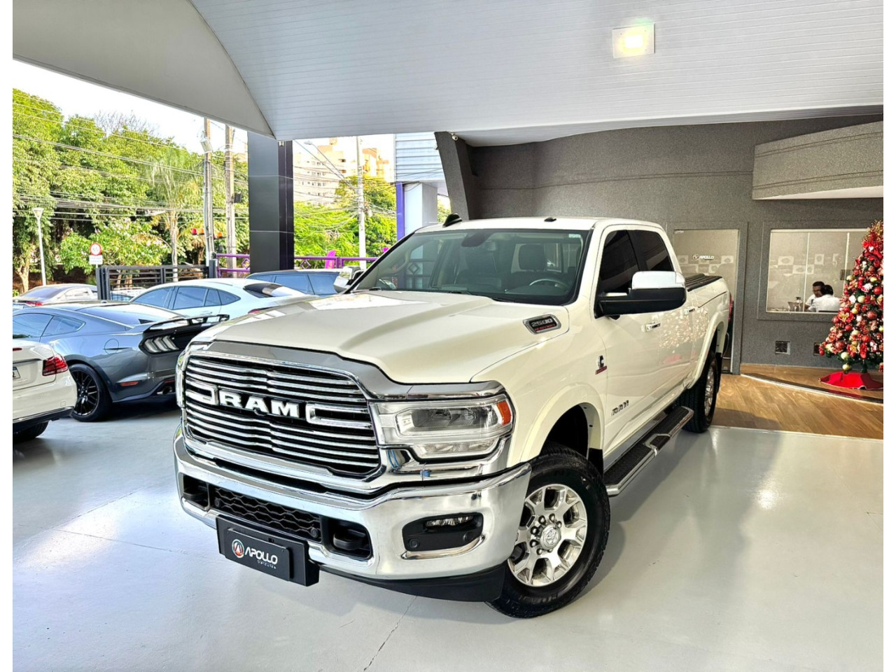 2500 6.7 I6 24V SLT CABINE DUPLA TURBO DIESEL LARAMIE 4X4 AUTOMÁTICO