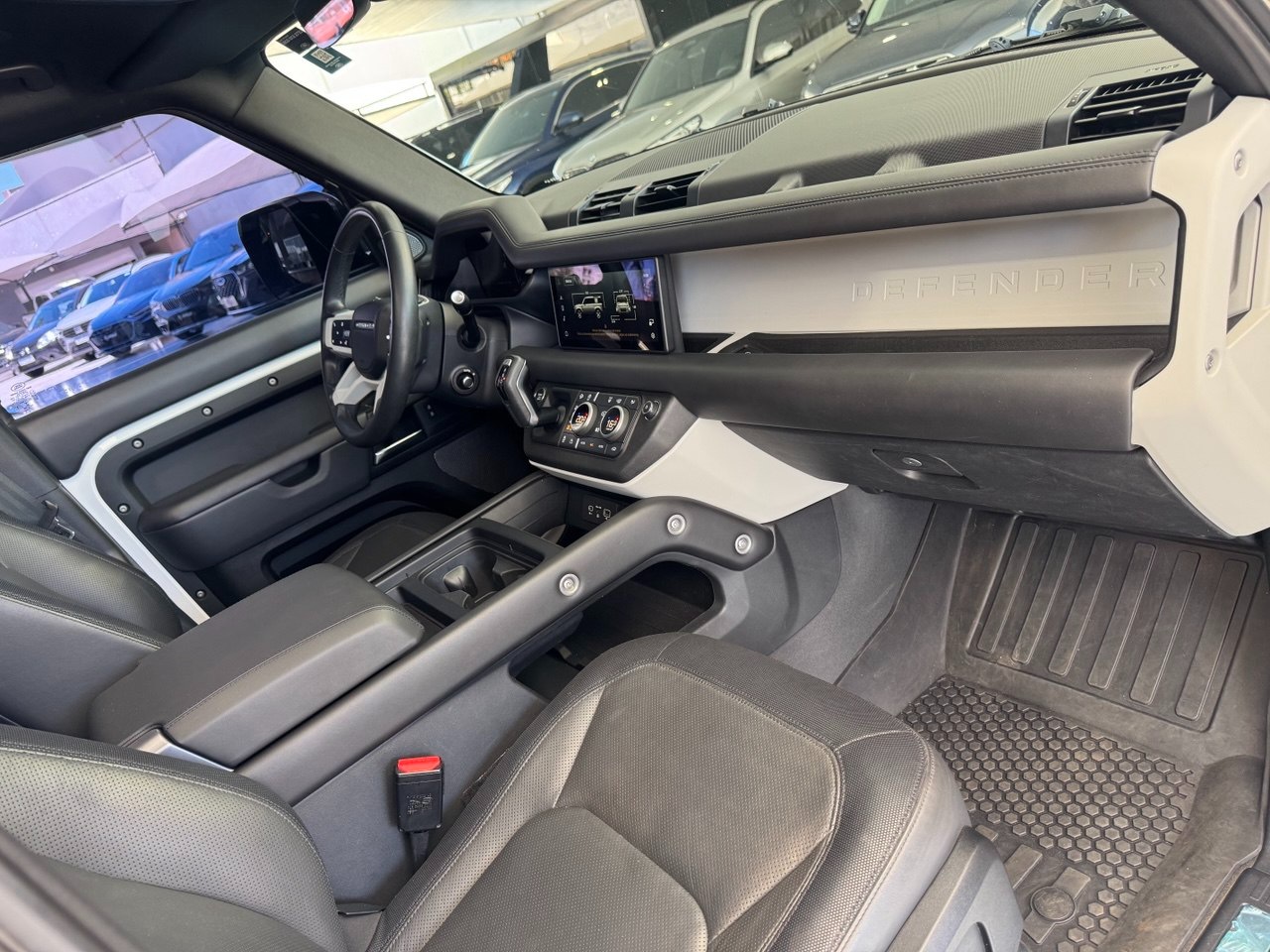 LAND ROVER Defender 110 3.0 24V 4P D300 TURBO DIESEL MHEV X-DYNAMIC S AWD AUTOMÁTICO