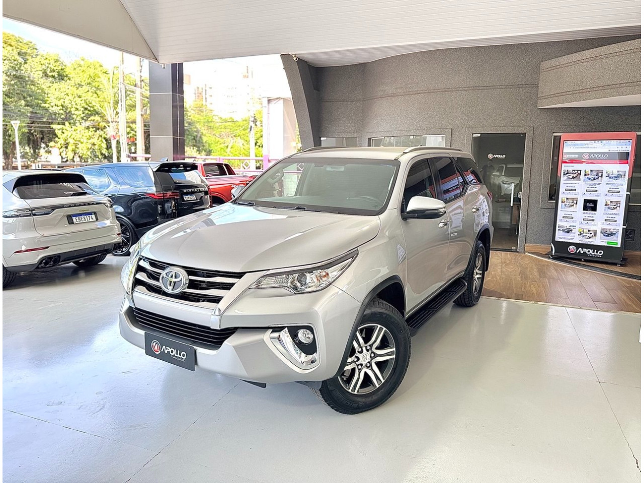 Hilux SW4 2.7 16V 4P FLEX SRV 7 LUGARES AUTOMÁTICO