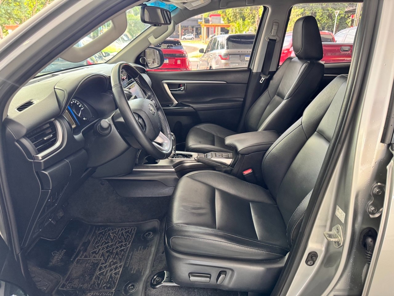 Hilux SW4 2.7 16V 4P FLEX SRV 7 LUGARES AUTOMÁTICO
