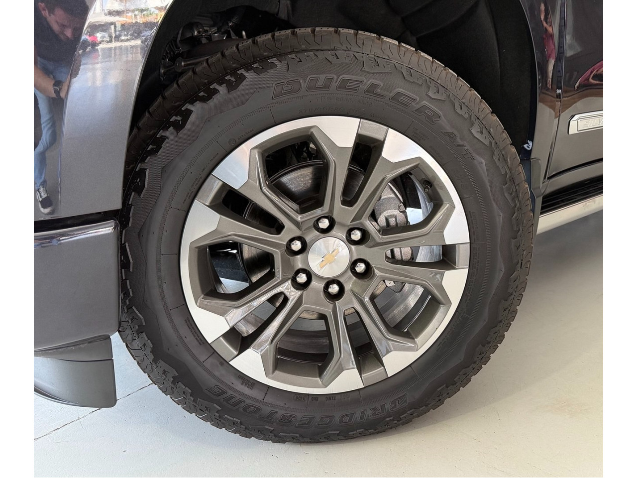 CHEVROLET Silverado 5.3 V8 1500 HIGH COUNTRY CABINE DUPLA 4X4 AUTOMÁTICO