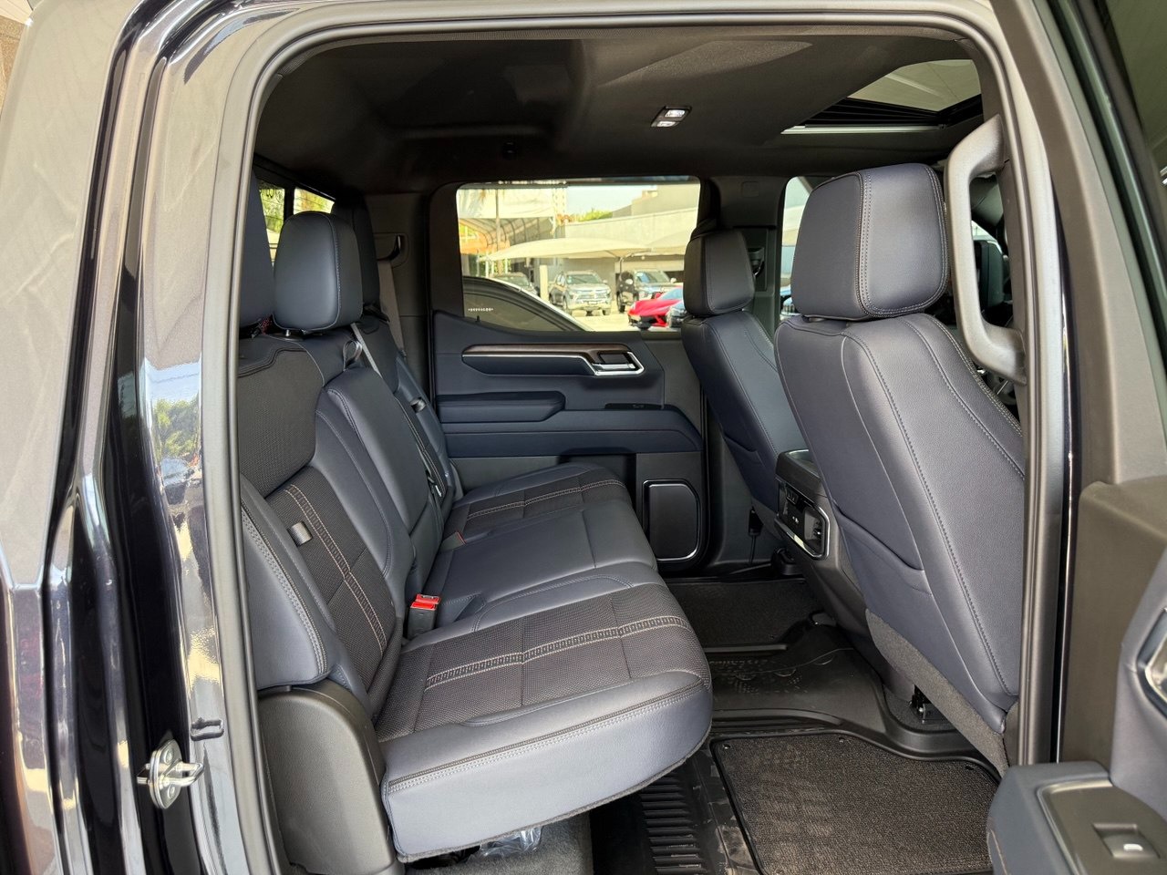 CHEVROLET Silverado 5.3 V8 1500 HIGH COUNTRY CABINE DUPLA 4X4 AUTOMÁTICO