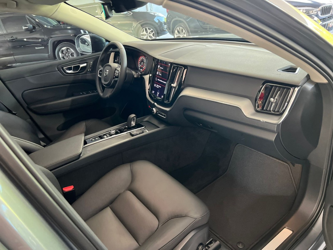 XC60 2.0 16V 4P T8 HYBRID MOMENTUM AWD GEARTRONIC AUTOMÁTICO