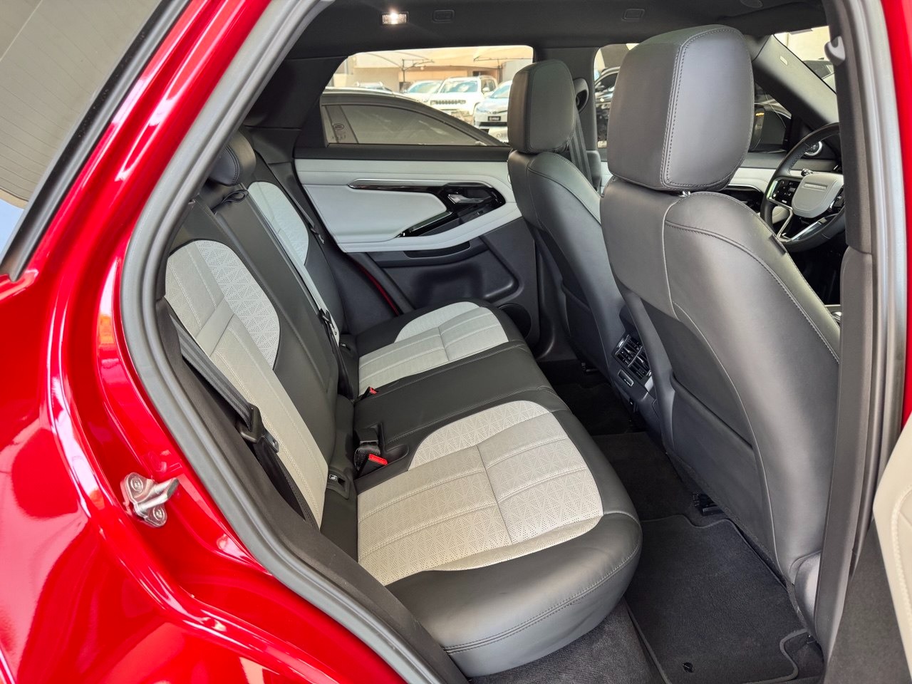 Range Rover Evoque 2.0 4P FLEX P250 R-DYNAMIC HSE AWD AUTOMÁTICO