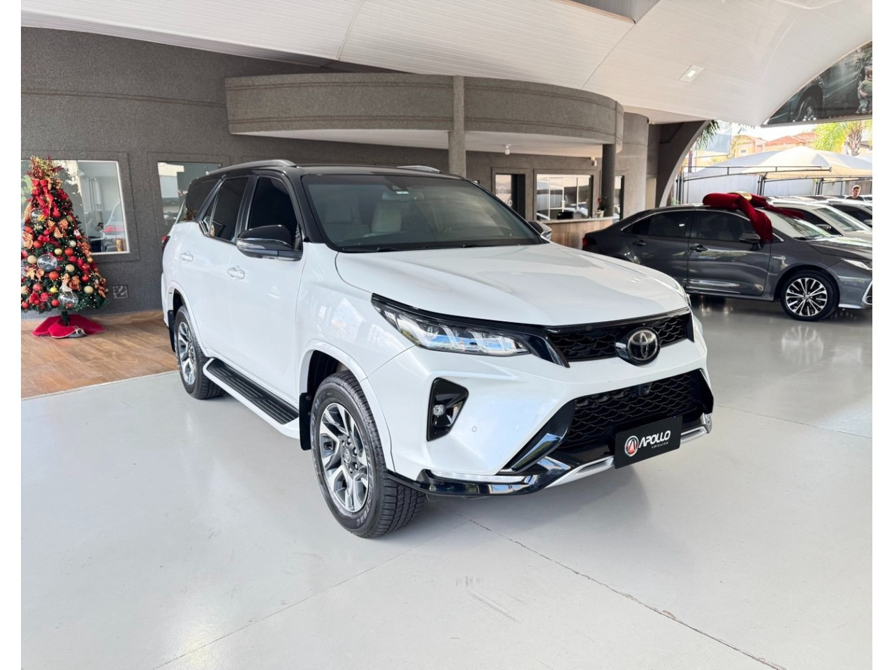 TOYOTA Hilux SW4 2.8 4P SRX 4X4 DIAMOND 7 LUGARES TURBO DIESEL AUTOMÁTICO