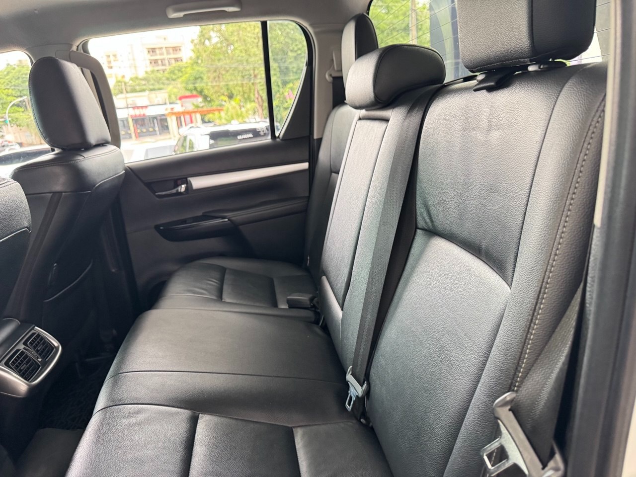 TOYOTA Hilux Caminhonete 2.7 16V 4P SRV FLEX CABINE DUPLA AUTOMÁTICO