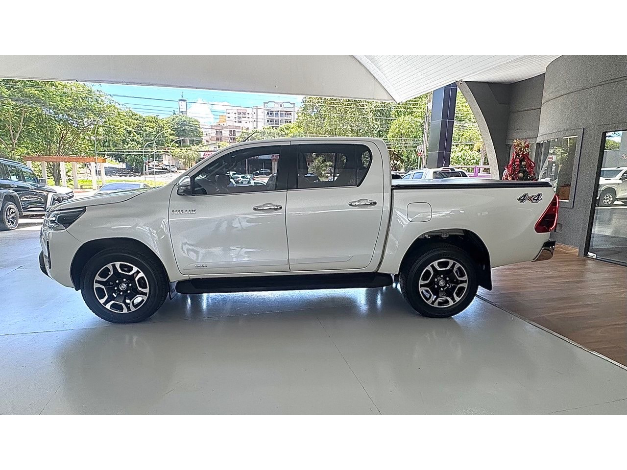 TOYOTA Hilux Caminhonete 2.8 16V 4P SRX DIESEL CABINE DUPLA