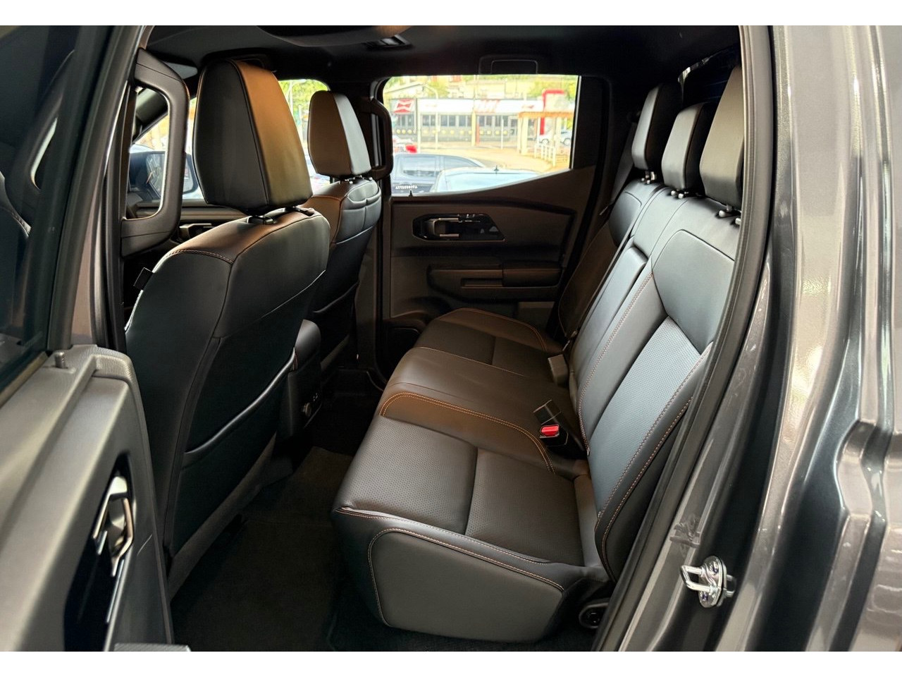 Triton 2.4 KATANA SR80 HPE BITURBO DIESEL CABINE DUPLA 4X4 AUTOMÁTICO
