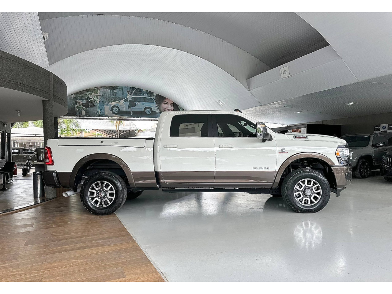 RAM 3500 6.7 I6 LIMITED LONG HORN CABINE DUPLA 4X4 TURBO DIESEL AUTOMÁTICO