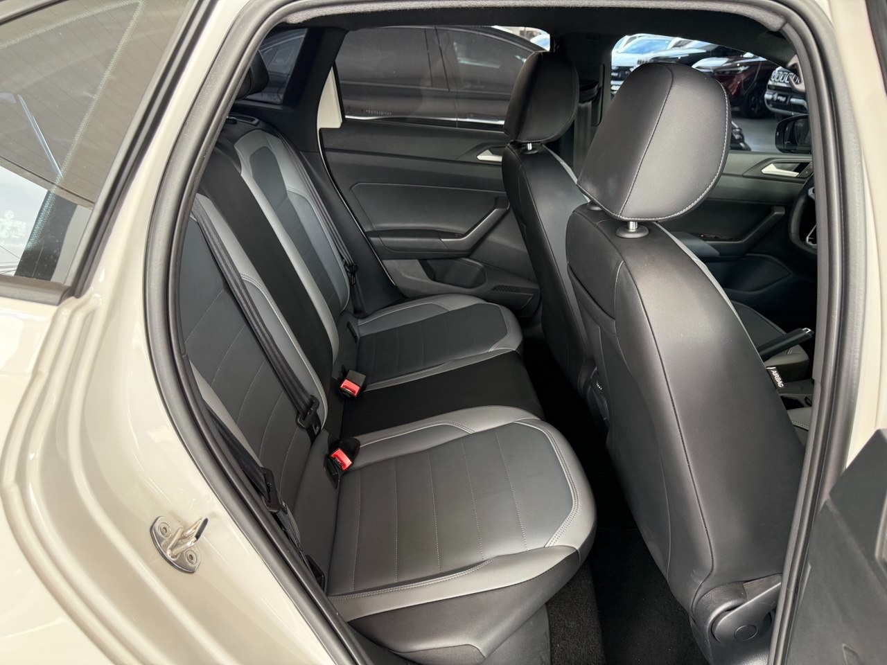 Nivus 1.0 4P FLEX 200 TSI HIGHLINE TURBO AUTOMÁTICO