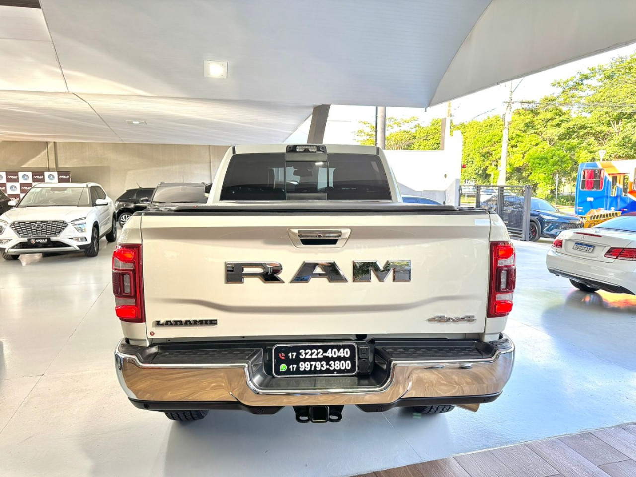 RAM 2500 6.7 I6 24V SLT CABINE DUPLA TURBO DIESEL LARAMIE 4X4 AUTOMÁTICO