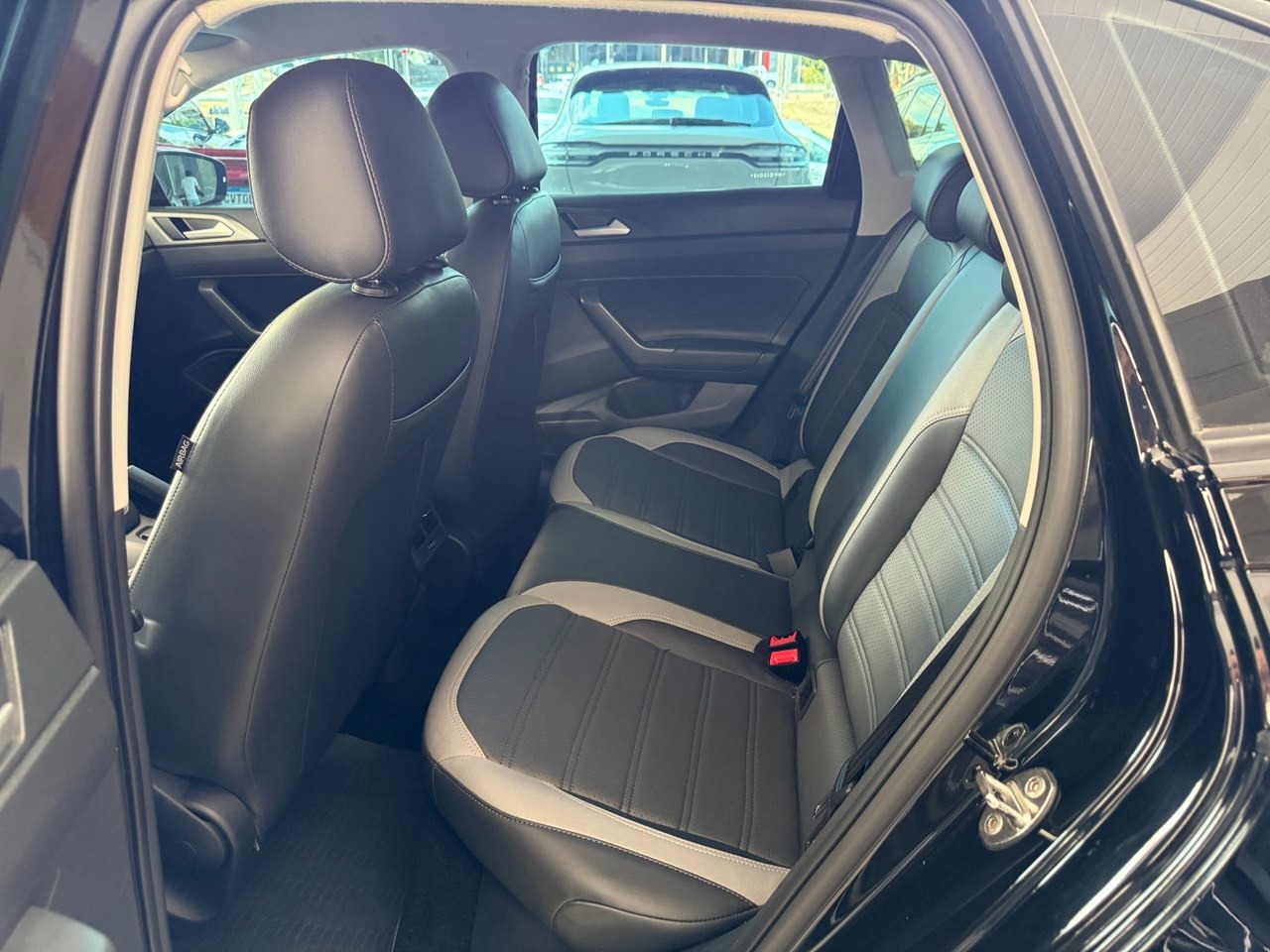 VOLKSWAGEN Nivus 1.0 4P FLEX 200 TSI COMFORTLINE TURBO AUTOMÁTICO